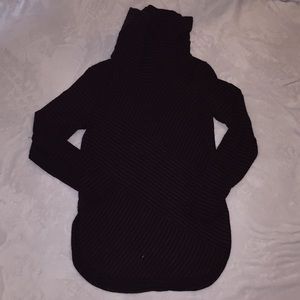 Long sleeve striped turtle neck